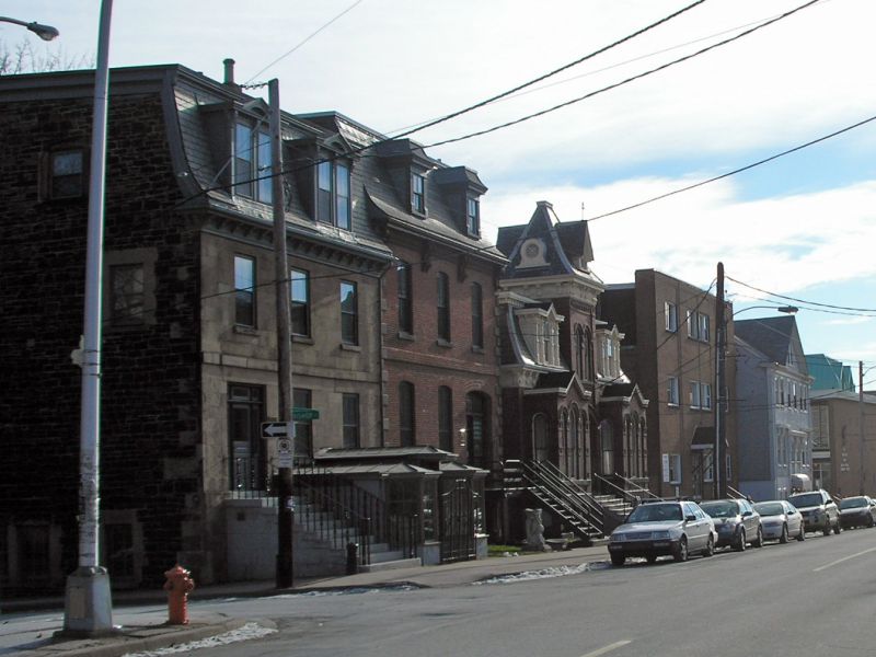 Transition of architectural styles within the District